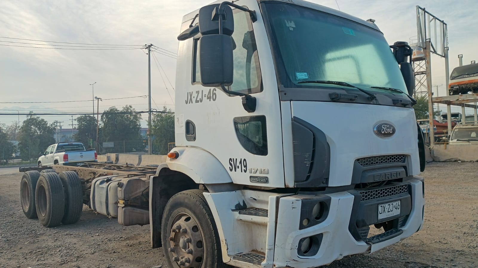 CARROCERíA FRIGORíFICA Ford CARGO 1719 2013  USADA  EN DESARME